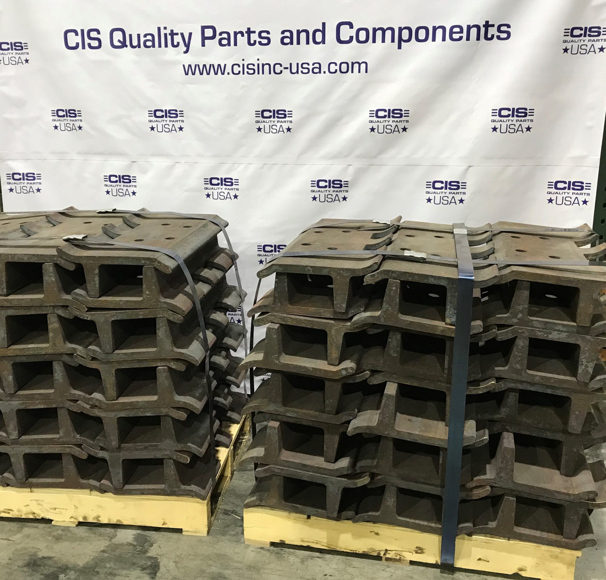 Premium mining track shoes and track pad components